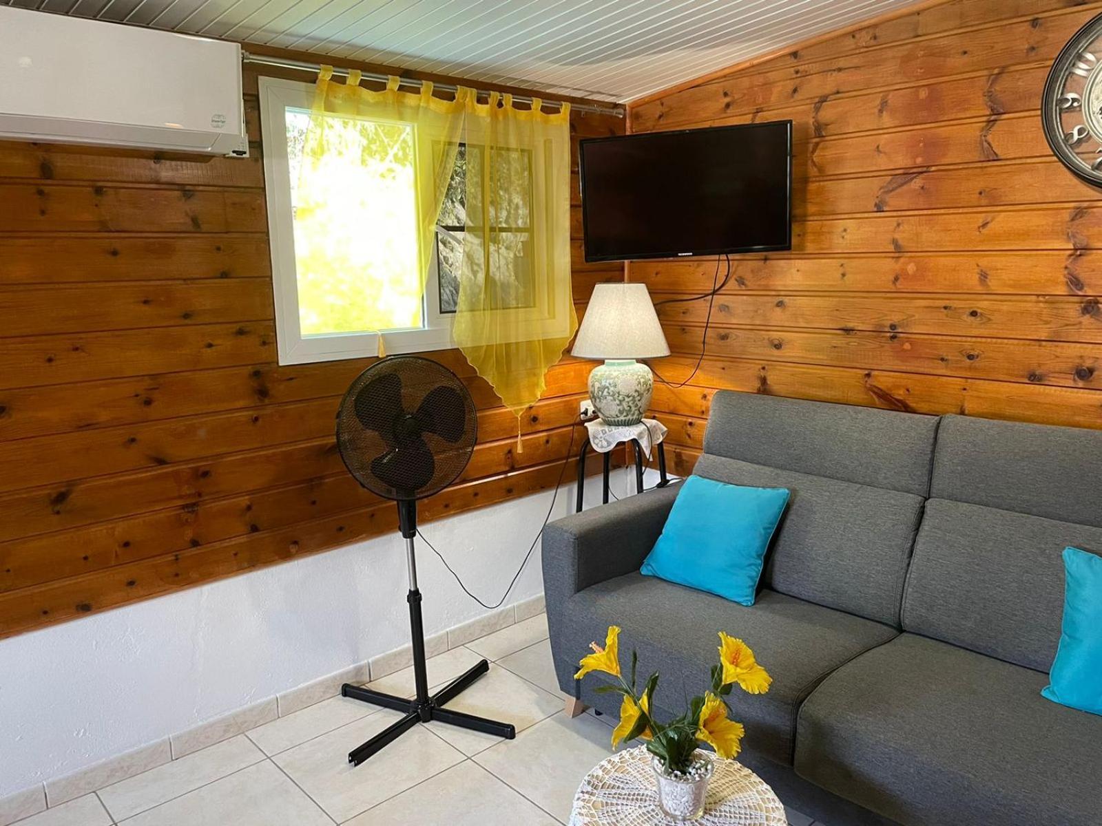 Studio Les Trois Perles เลส์ อองซ์-ดิอาร์เลส ภายนอก รูปภาพ
